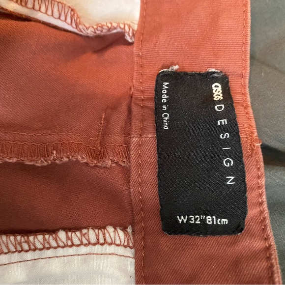 @nmelnych I posted these shorts in case you like. They’re a deep rust colour - Picture 2 of 2